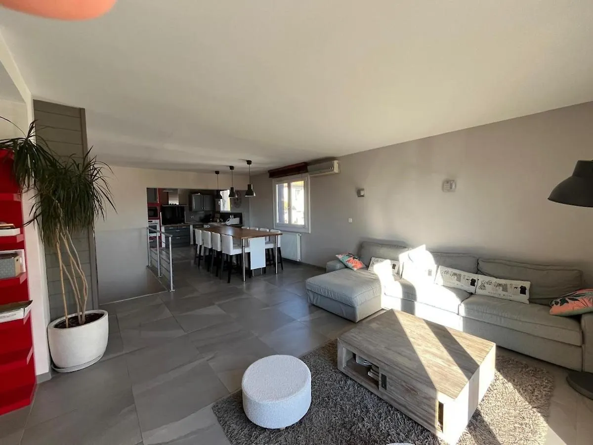 Villa Maison Pour 9 A 11 Personnes Terssac Francia